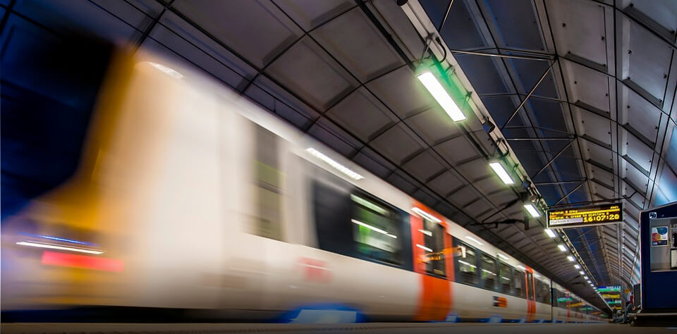 tren jakarta surabaya