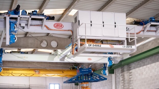 Jaso y Tecnalia convierten grúas industriales en robots