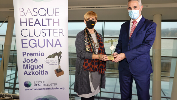 SPRI Taldeak Basque Health Clusterren Jose Miguel Azkoitia Saria jaso du, Euskadiko biozientzien sektorea sendotzeko egindako apustuagatik eta ekarpenagatik