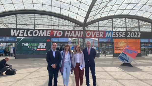 Eusko Jaurlaritzak Hannover Messe 2022 azokan parte hartu duten euskal enpresei lagundu die