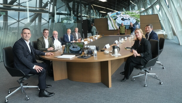 Jauregi asegura que el proyecto Orona UE2030 “representa el mejor ejemplo de la política industrial que estamos desarrollando desde el Gobierno Vasco”