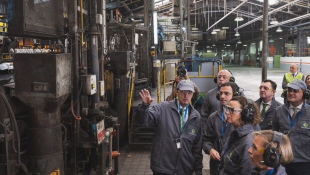 Imanol  Pradalesek:  “Aukera  eta  indarguneak  ditugu  Euskadin  errotutako  industria  jasangarri  eta  aurreratua  eraikitzen  jarraitzeko”