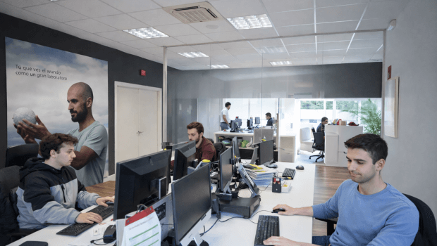 Kevo  Technologies-ek  adimen  artifizial  erabilgarri  eta  operatibo  baten  alde  egiten  du