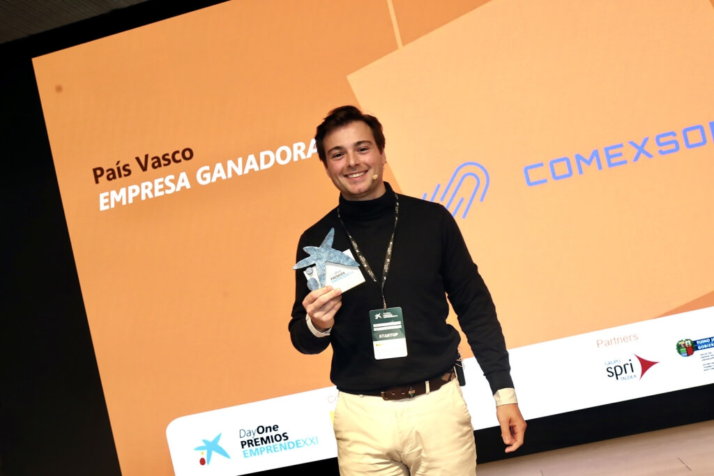 Jose Manuel Garcia Boticario, CoFounder de ComexSoft con el Premio EmprendeXXI