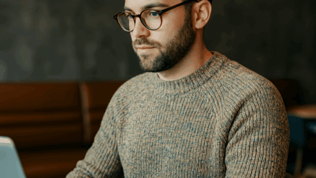 Ideiatek: la tecnología que libera a autónomas, autónomos y micropymes del «laberinto» fiscal