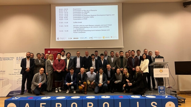 La empresa vasca identifica nuevas oportunidades de negocio y suministro en el mercado aeroespacial polaco